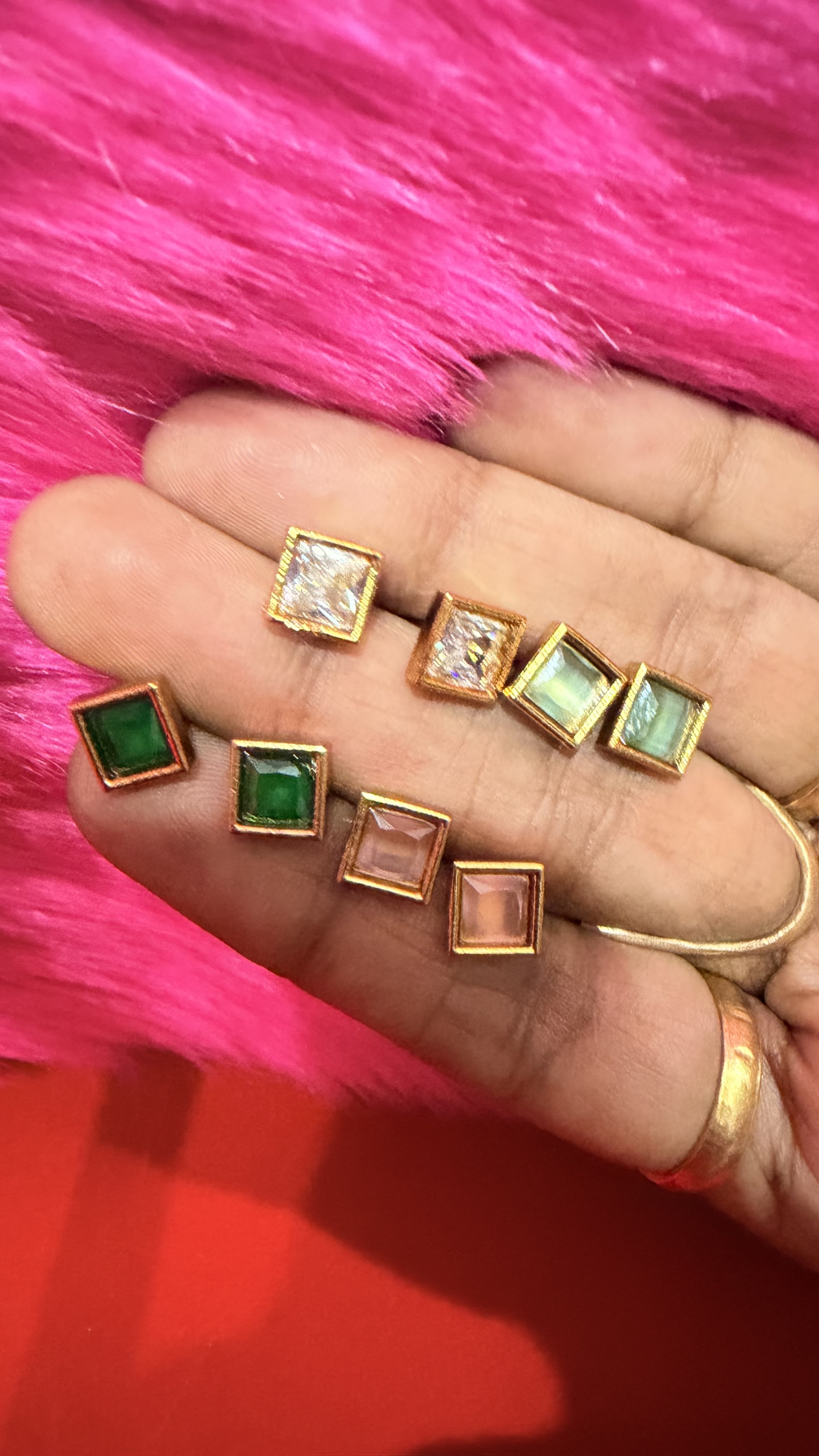 Changeable earrings push back