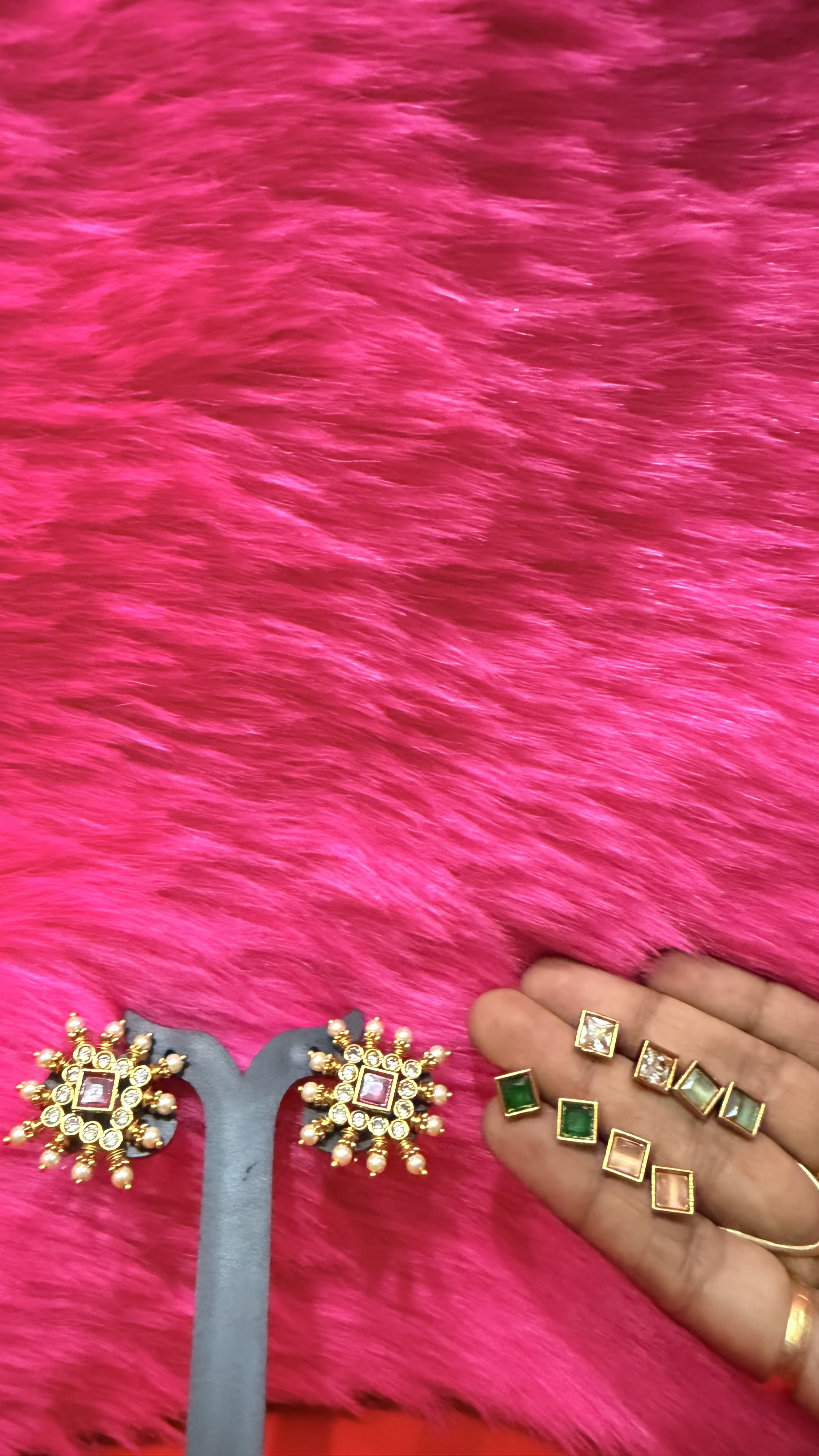 Changeable earrings push back