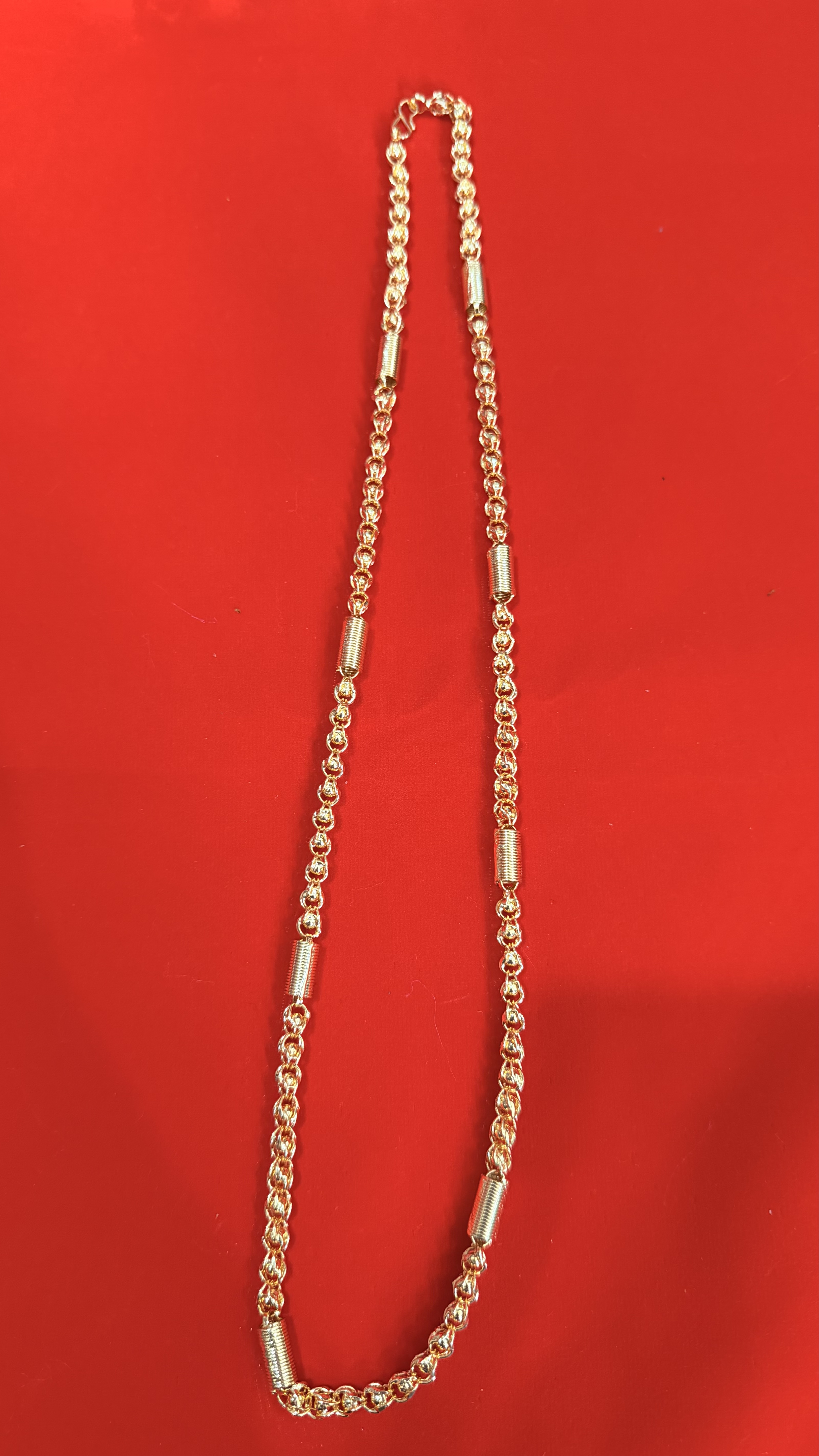 Moti-Lotus Chain