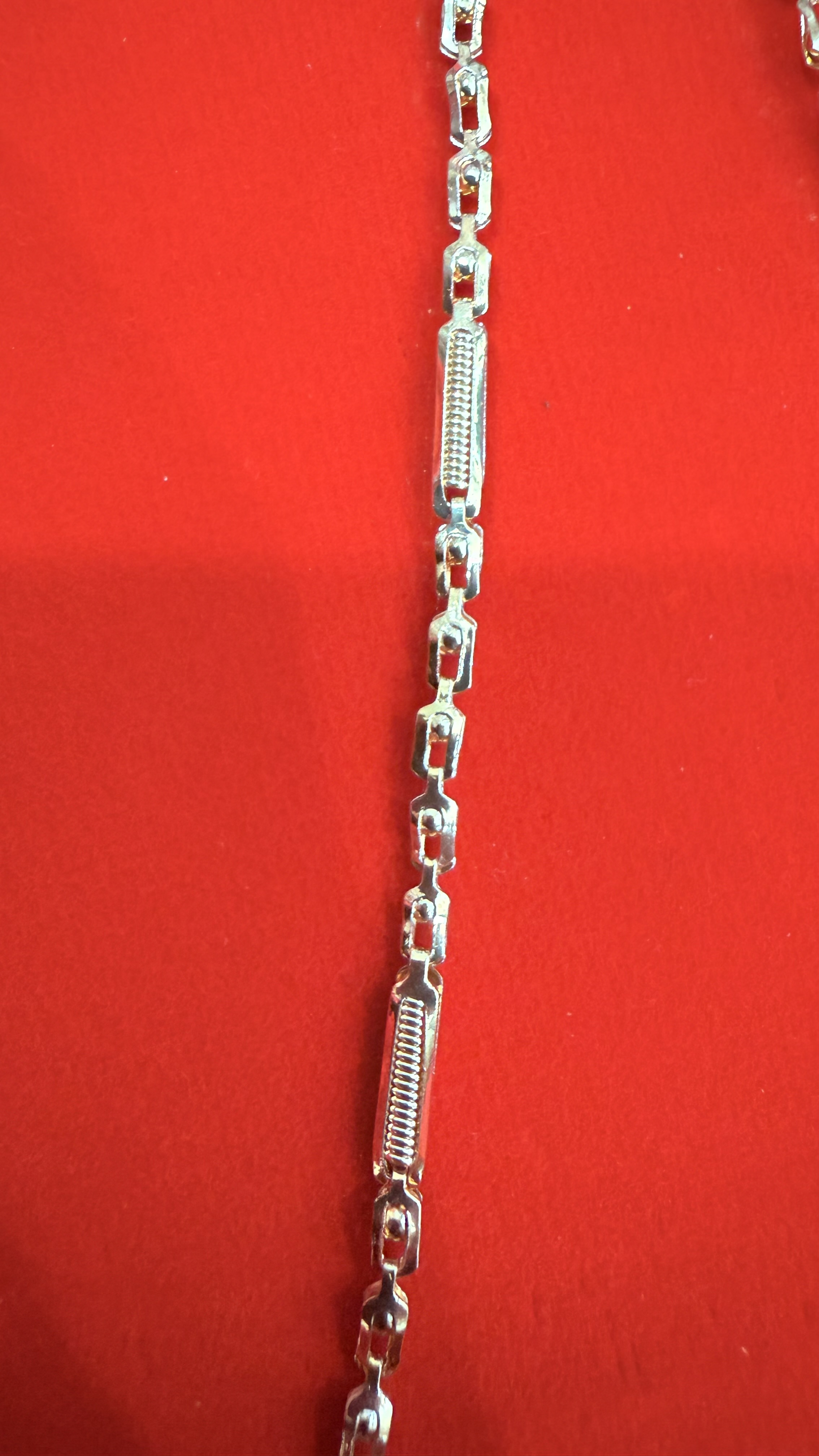 Indo-Italian Link Chain